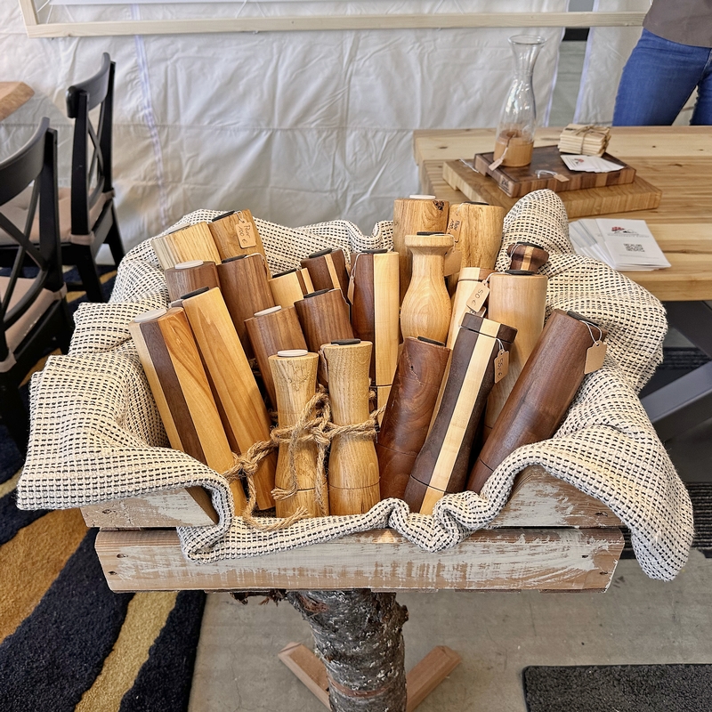 Salz- und Pfeffermühle aus Holz