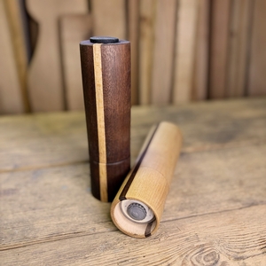 Salz- und Pfeffermühle aus Ahorn und amerikanische Schwarznuss