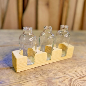 Kleine Vase aus Kiefer